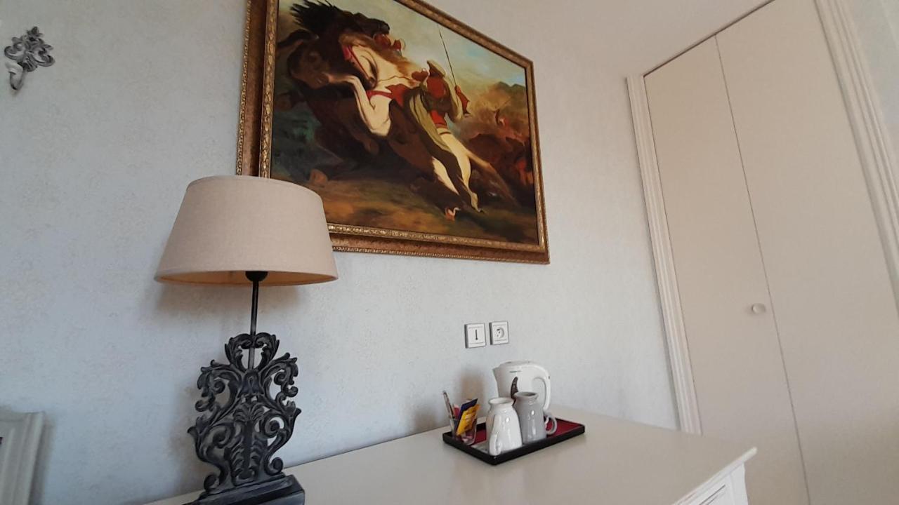 إستين B&B Manoir De La Fabregues المظهر الخارجي الصورة