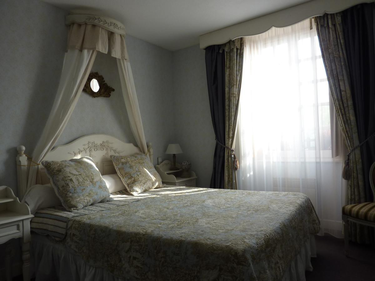 إستين B&B Manoir De La Fabregues المظهر الخارجي الصورة